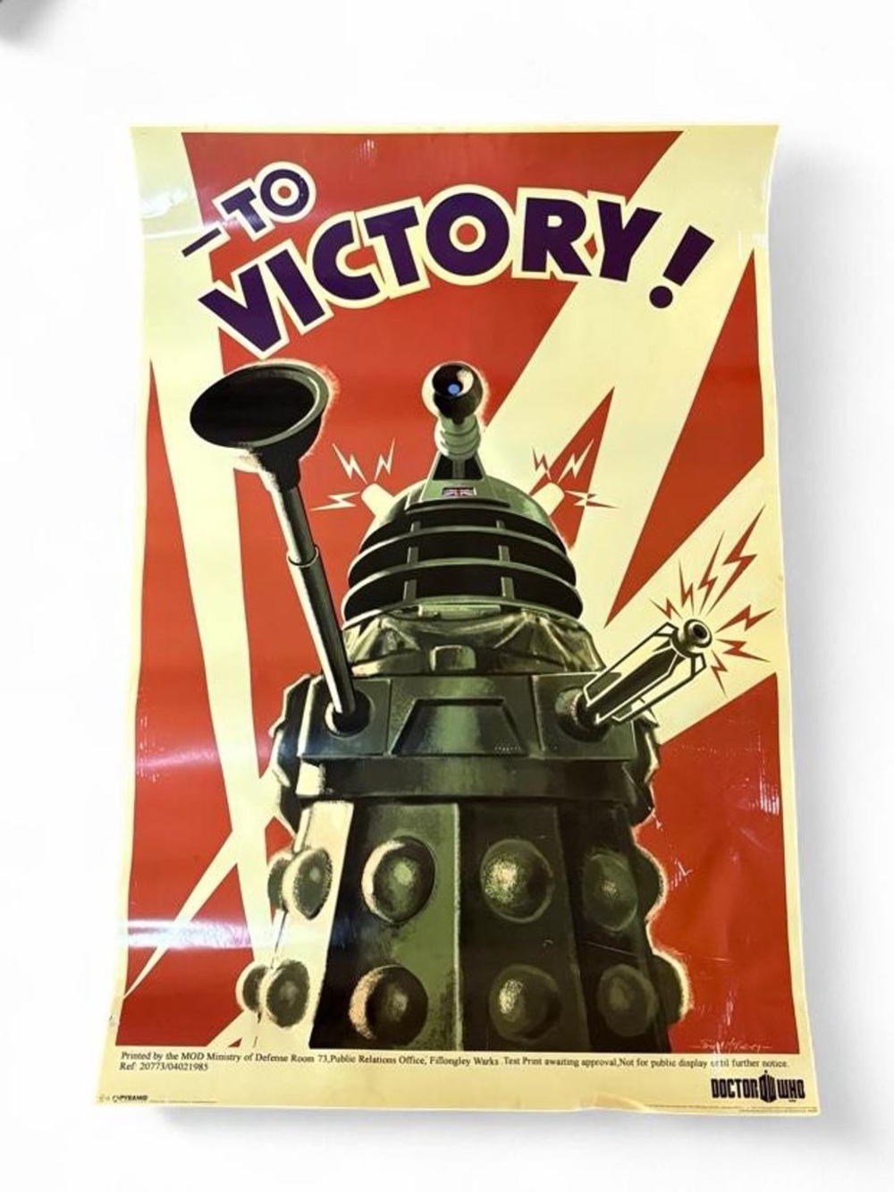 Vintage Doctor Who To Victory Poster Dalek Propaganda Art Pyramid International